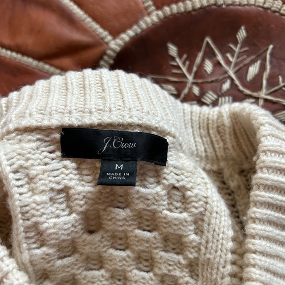 JCrew - Women Size Medium - Cream  blended lambswool - Pom Pom Front - Picture 2 of 11